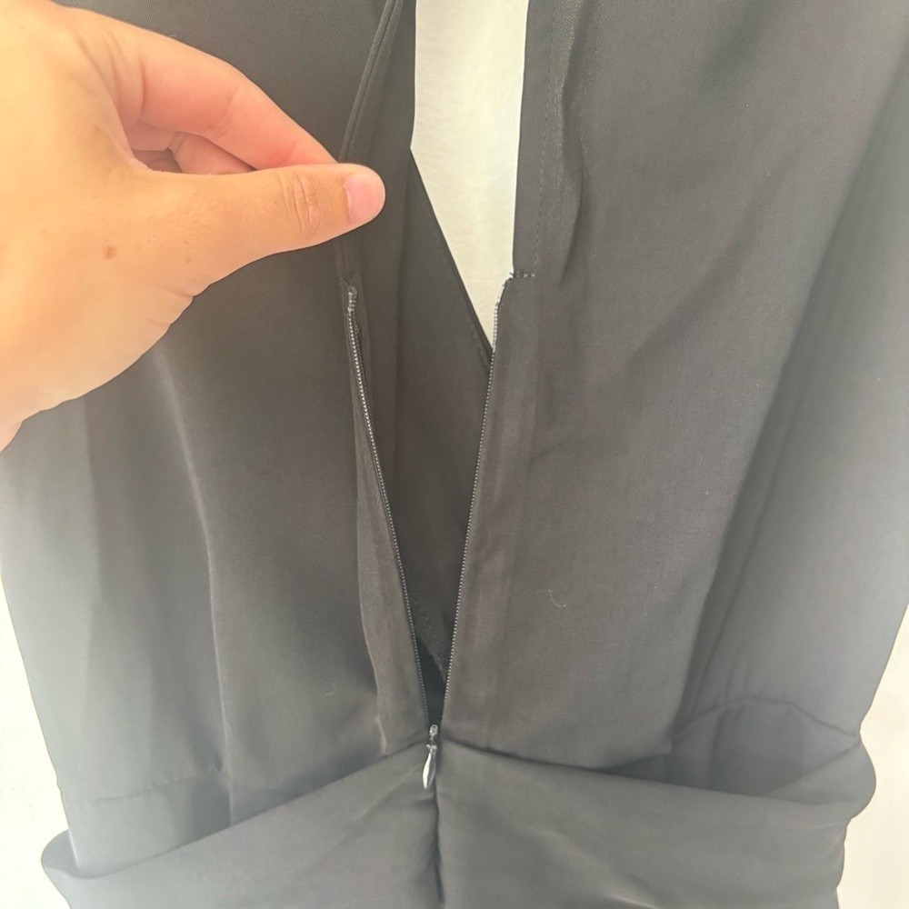 ASTR The Label Black Sleeveless Jumpsuit V Neck Tie Waist Wedding Formal Chic - Picture 10 of 11